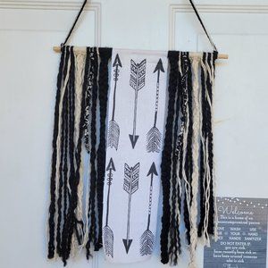 Arrow cloth wall or door hanging